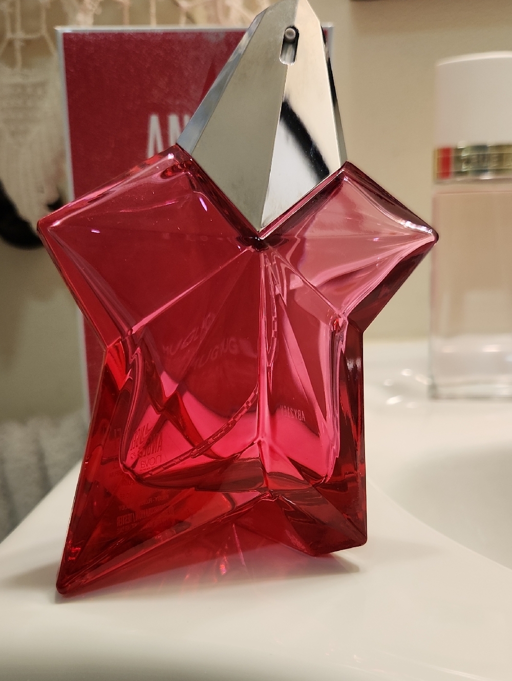 Star-Shaped Pink Red Perfume Bottle Angel Nova Mugler